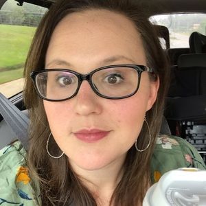 Meet your Posher, Stacy